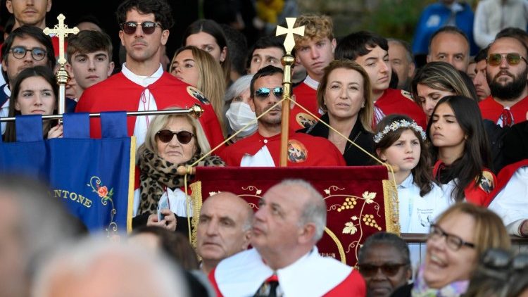 Bei der Messfeier in Ajaccio