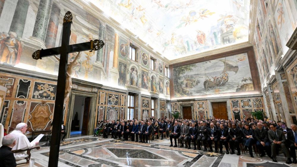 Audiência do Papa a representantes de dirigentes e funcionários de vários Institutos de Crédito (Vatican Media)