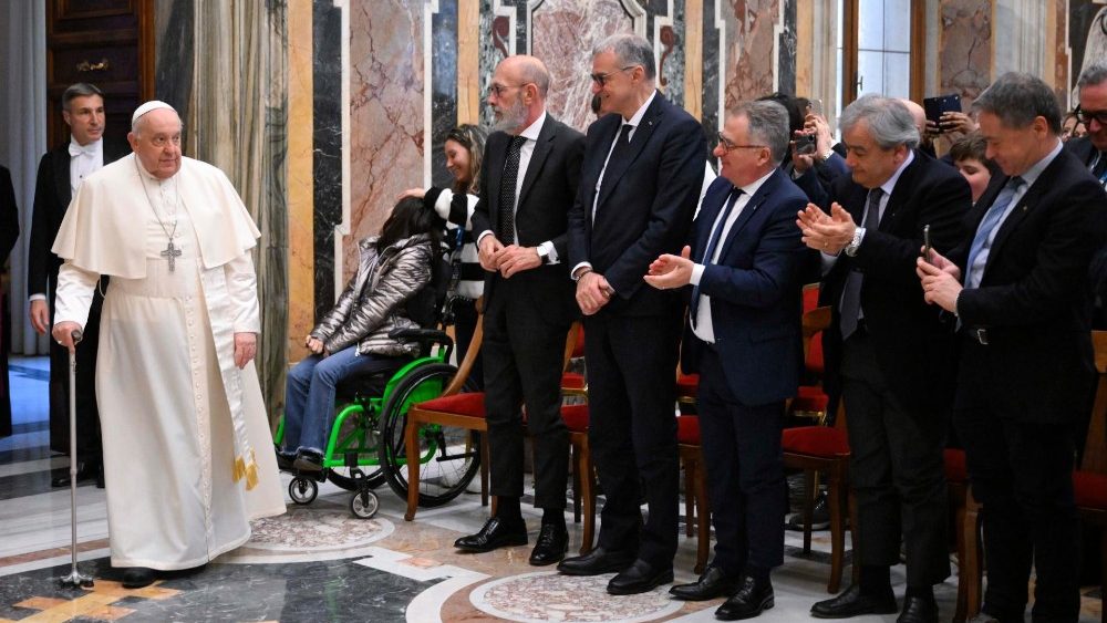 Audiência do Papa a representantes de dirigentes e funcionários de vários Institutos de Crédito (Vatican Media)