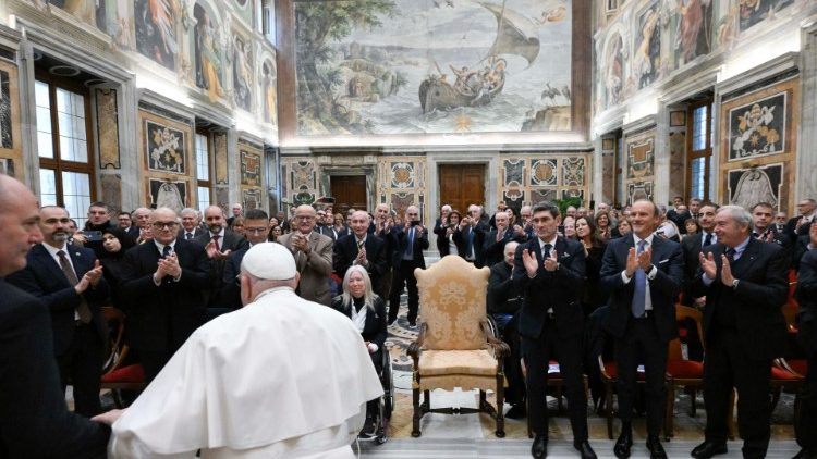 El Papa recibe a la Federación Italiana de Petancas.