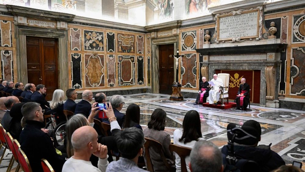 Папа Францішак з дэлегацыяй Італьянскай федэрацыі бочэ
