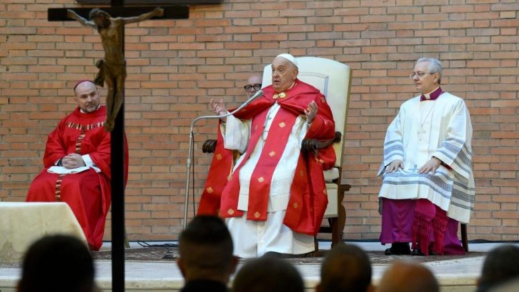 El Papa durante la homilía
