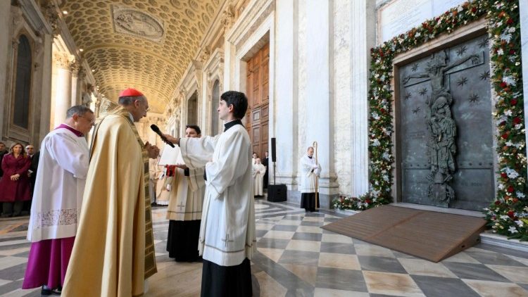 2024.12.29 Deschiderea Porții Sfinte a bazilicii papale Sfâtnul Ioan din Lateran (fotografie din arhivă).