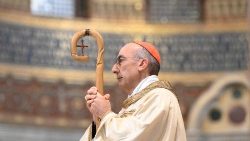 Кардынал Рэйна падчас адкрыцця Святой Брамы ў Базіліцы Святога Яна на Латэране