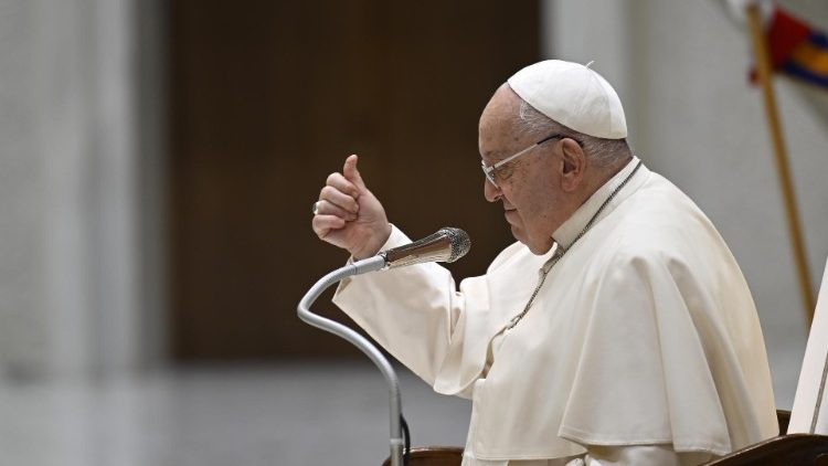 Papa Francesco all'udienza giubilare in Aula Paolo VI