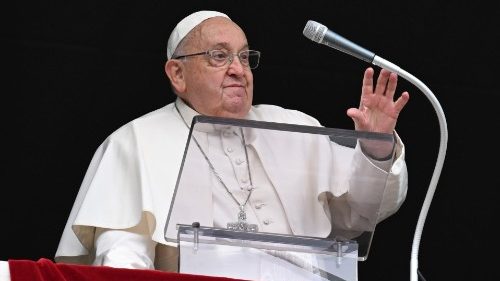 El Papa: Dios nos ama a todos como hijos, ¡recordémoslo! 