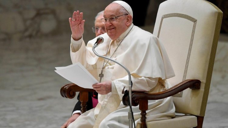البابا فرنسيس في مقابلته العامة مع المؤمنين