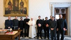 Pope Francis receives Argentine Priestly College of Rome delegation