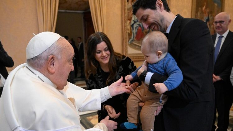 La papa Francisc, membrii Fundației ”Cattolica” din Verona