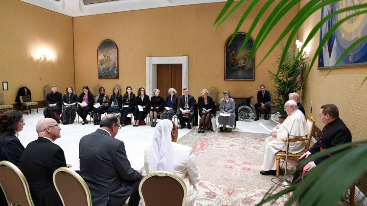 Papa akutan na wajumbe wa Mfuko wa Hilton