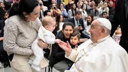 一般謁見での教皇フランシスコ　（写真資料）