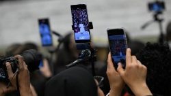 I partecipanti al Giubileo della Comunicazione in Aula Paolo VI per l'incontro con il Papa