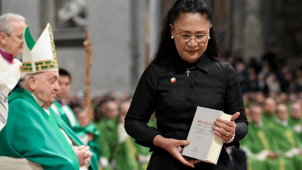 Падчас Імшы ў Нядзелю Божага Слова. Ватыканская базіліка