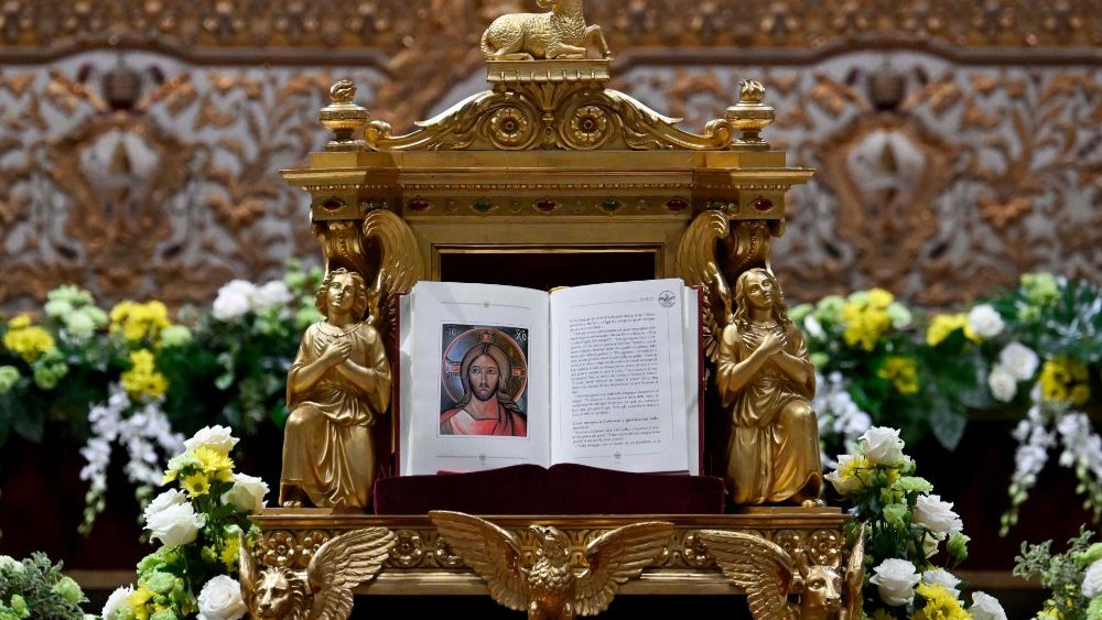 Падчас Імшы ў Нядзелю Божага Слова. Ватыканская базіліка