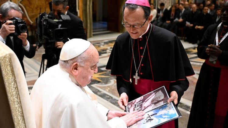 Среща с директорите и отговорниците за комункацията в местните църкви 