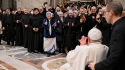 2025.02.01 Papa Francisc la rugăciunea Vesperelor cu persoanele consacrate.