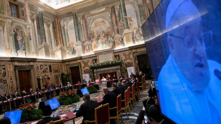 2025.02.03 Papa Francisc și liderii mondiali care participă la Summit-ul pentru drepturile copiilor. 