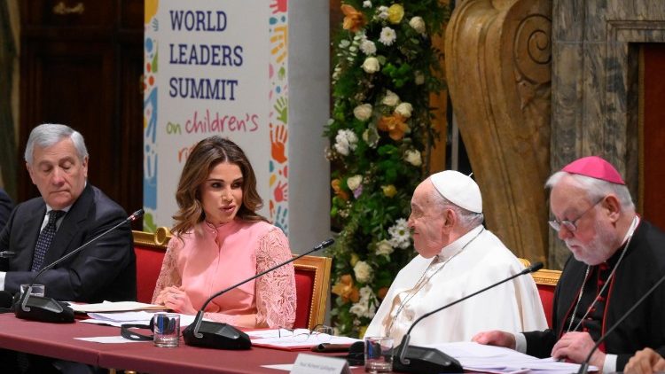 Среща на върха във Ватикана за правата на децата