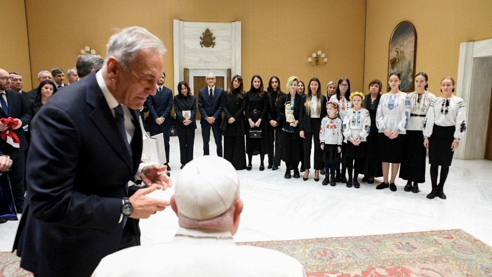 2025.02.05 Delegazione della Federazione Italiana Gioco Calcio, con 12 bambini dall'Ucraina