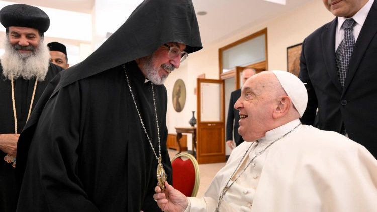 Un momento de la audiencia del Papa Francisco con los sacerdotes y monjes de las Iglesias Autocéfalas Orientales