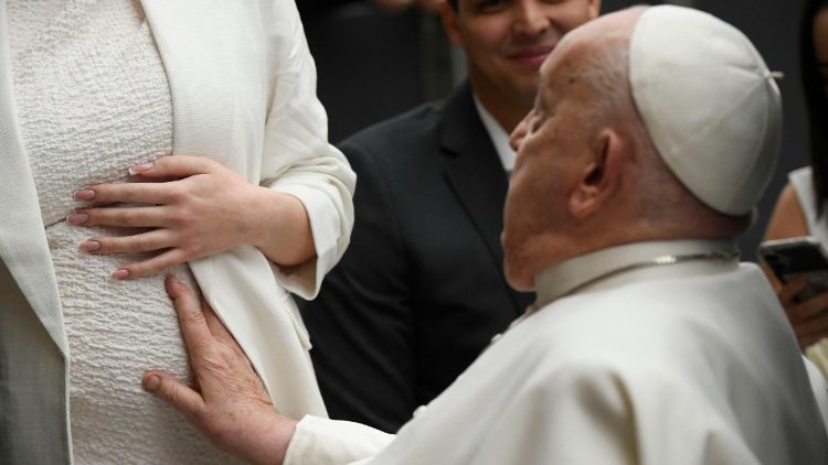 Påven Franciskus under den allmänna audiensen 