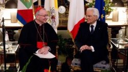 Kardinolas P. Parolinas ir Italijos prezidentas S. Mattarella Italijos ambasadoje prie Šventojo Sosto