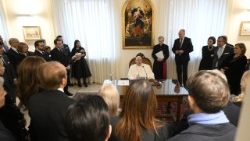 Папата с членовете на Фондация "Gaudium et spes"