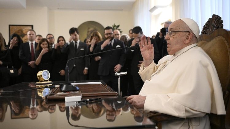 Papież 14 lutego spotyka się z przedstawicielami Fundacji Gaudium et Spes. Kr&oacute;tko po spotkaniu zostanie odwieziony do Kliniki Gemelli