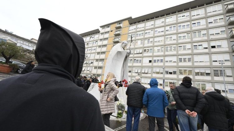 Przy Klinice Gemelli