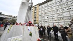 Przy Poliklinice Gemelli