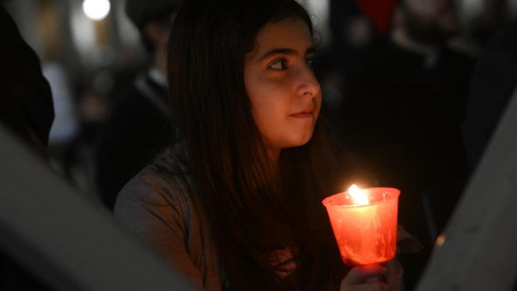 Auf dem Petersplatz gestern abend