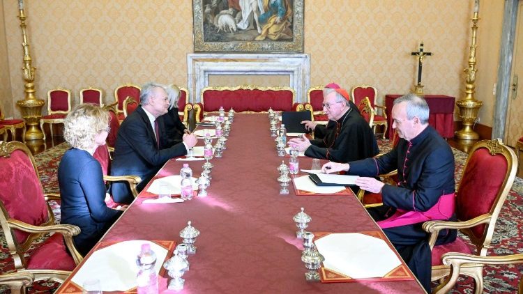 2025.03.03 Presidente della Lituania Gitanas NausÄ da 