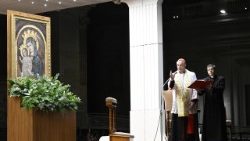 教皇の健康を願うロザリオの祈りの集いで　2025年3月6日　バチカン・聖ペトロ広場