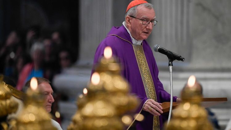 Kardinál Pietro Parolin při mši svaté k 50. výročí založení Hnutí pro život