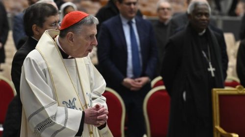 Le cardinal Koch préside la récitation du chapelet en salle Paul VI