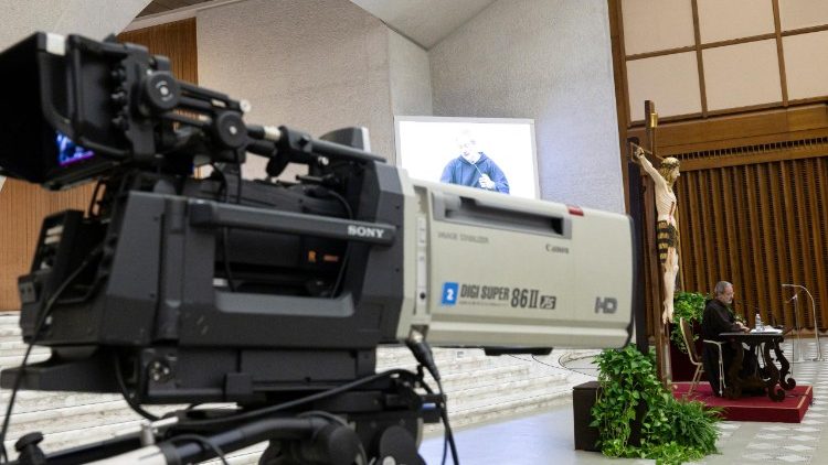 Závěr duchovních cvičení římské kurie v aule Pavla VI.