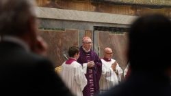 Литургия с посланниците към Светия престол