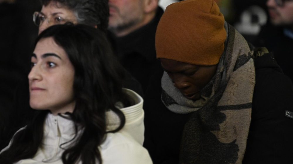 Prière du Chapelet ce samedi 15 mars, place Saint-Pierre.