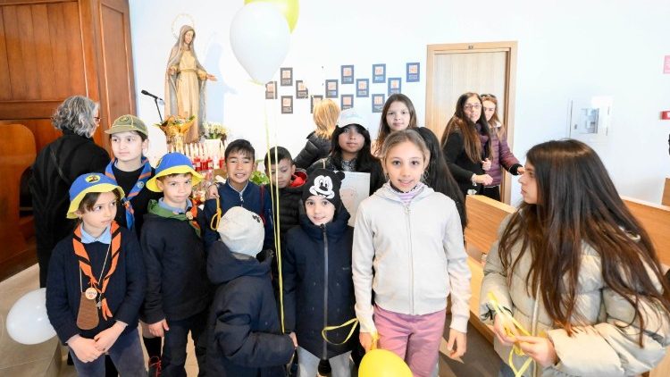 Dzieci modliły się za Franciszka