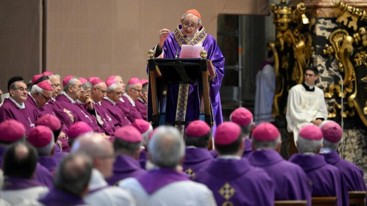 Il cardinale Matteo Zuppi durante la Messa di chiusura della Seconda Assemblea Sinodale delle Chiese in Italia