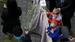 Ojciec Święty ponownie wskazał na cierpienie dzieci i kobiet, wezwał do działania