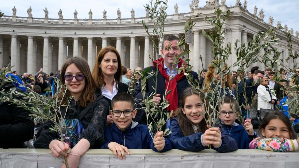 2025.04.13 Domenica delle Palme: Passione del Signore â   Commemorazione dellâ  ingresso del Signore in Gerusalemme e Santa Messa