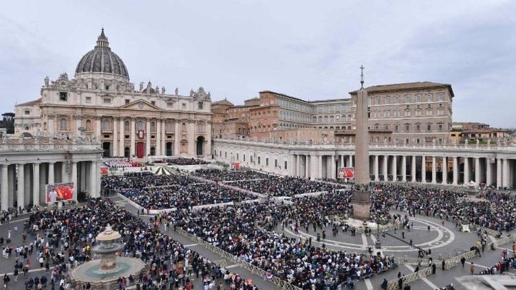 Palmsonntag 2025: Die feierliche Messe auf dem Petersplatz