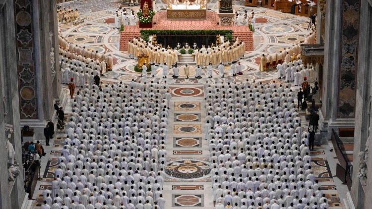 Alhamisi Kuu: Ekaristi Takatifu, Daraja na Huduma