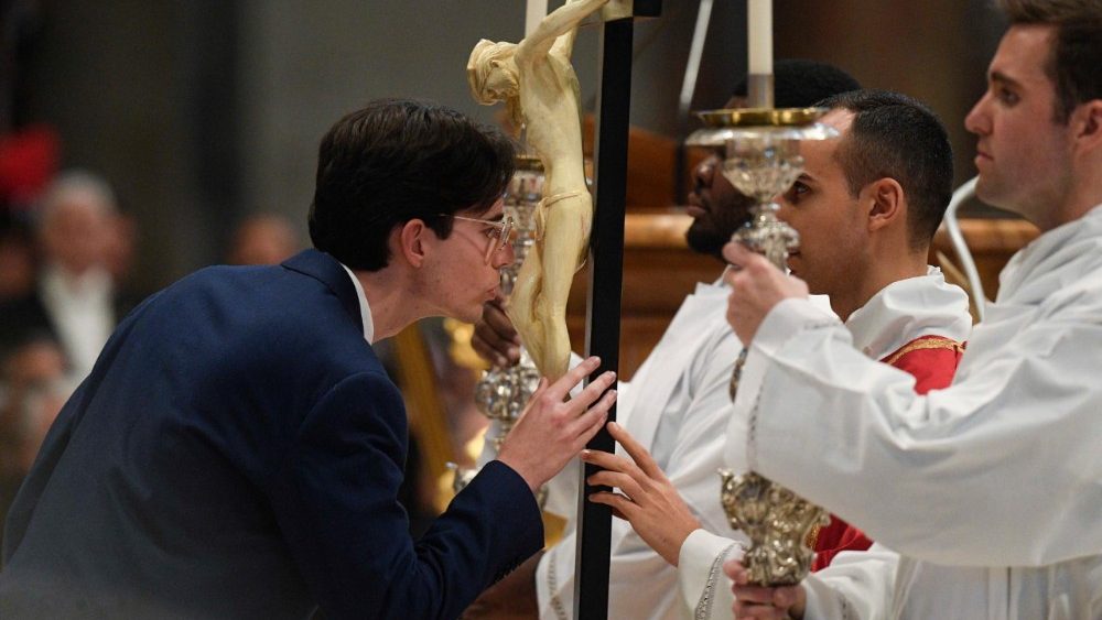 Celebrarea patimii și morții Domnului în bazilica San Pietro