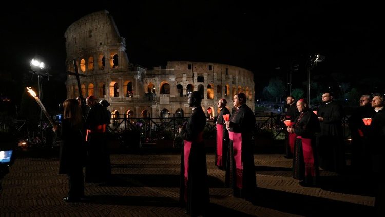 Loňsk&aacute; kř&iacute;žov&aacute; cesta u Kolosea, 18. 4. 2025