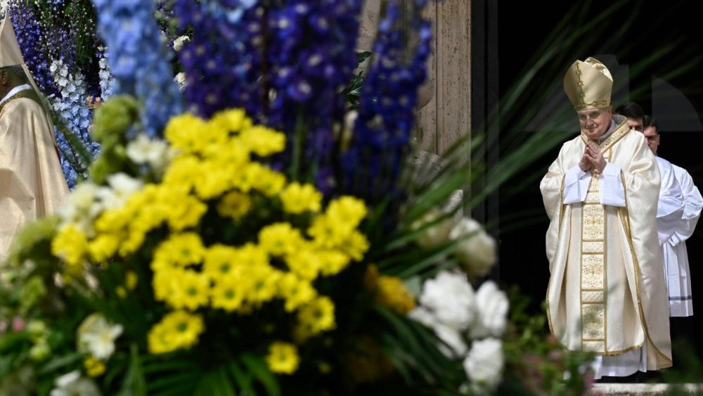 2025.04.20 Santa Messa di Pasqua presieduta dal Cardinale Angelo Comastri 