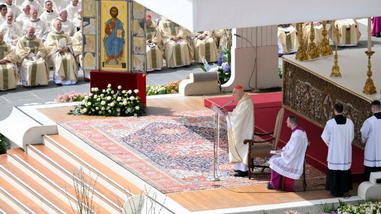 La Messa del giorno di Pasqua a Piazza San Pietro