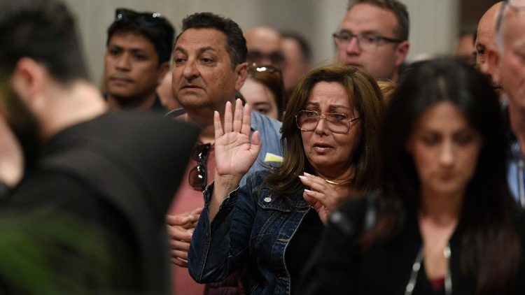 As últimas homenagens dos fiéis ao Papa Francisco