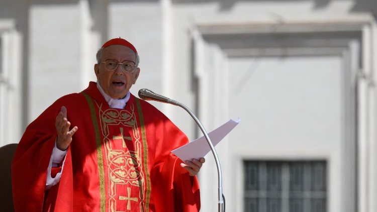 L'omelia del cardinale Re